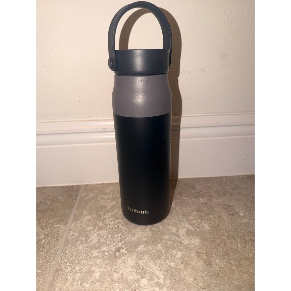 Embark Insulated Stainless Steel Water Bottle 32 oz black Dishwasher Safe Handle